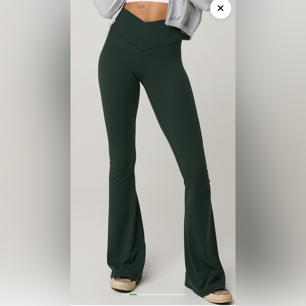 OFFLINE by aerie Real Me High Waisted Crossover Flare Leggings Small